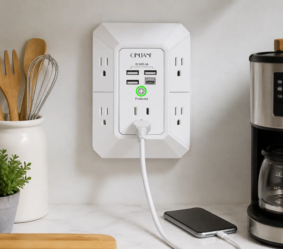 QINLIANF 5 Outlet Extender with USB ports and surge protection