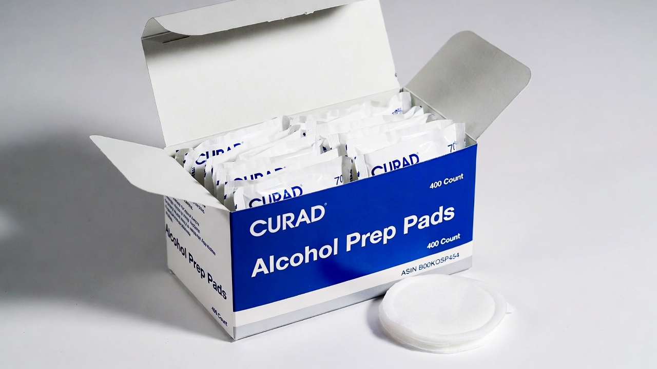 CURAD Alcohol Prep Pads box with individually wrapped wipes